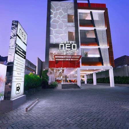 Hotel Neo Gubeng By Aston Surabaya Buitenkant foto
