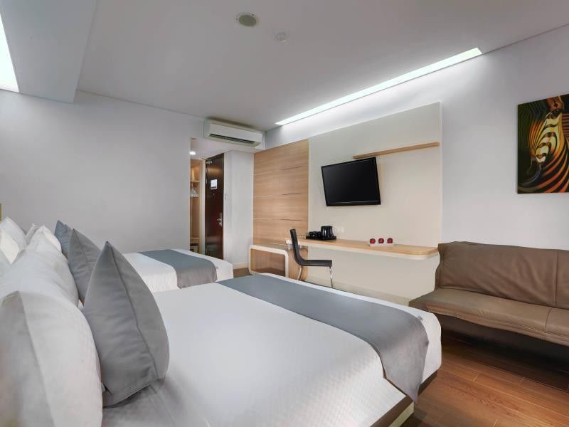 Hotel Neo Gubeng By Aston Surabaya Buitenkant foto