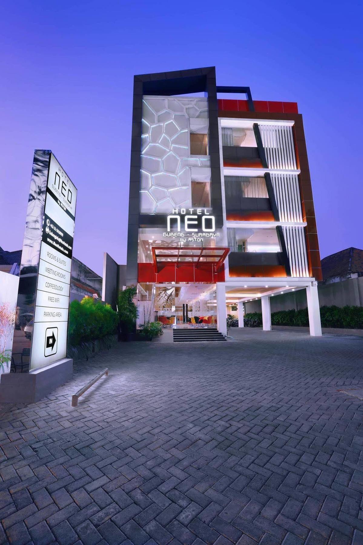 Hotel Neo Gubeng By Aston Surabaya Buitenkant foto