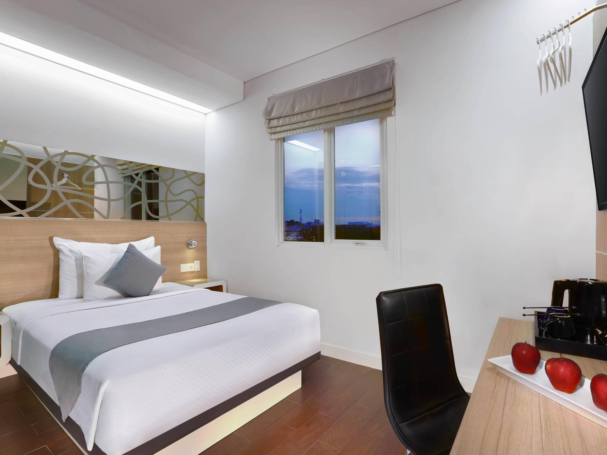 Hotel Neo Gubeng By Aston Surabaya Buitenkant foto